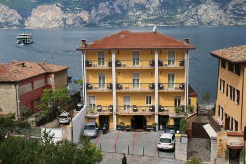 Gallery image of Hotel Sirena in Malcesine