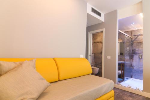 Posezení v ubytování J Luxury Home