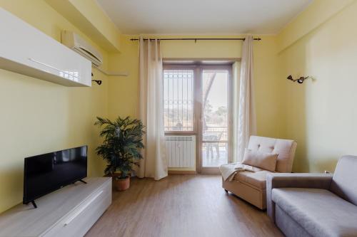 Le Rondini Apartment, 5 persone, 2 balconi, Policlinico Tor Vergata e Casilino, Metro C Torre Maura per il Colosseo a 10 minuti, WI-FI, aria condizionata