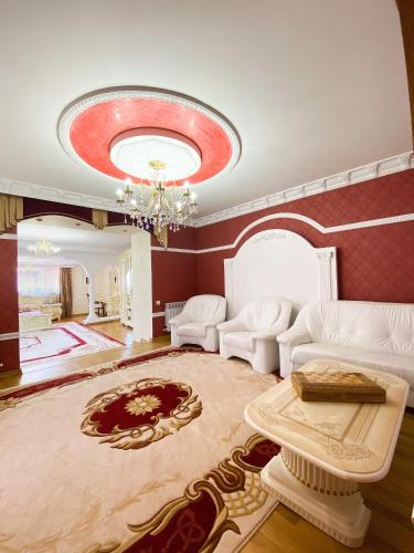 Posezení v ubytování Петрос Family Hotel