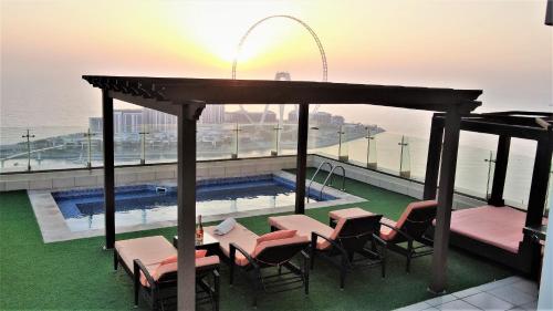 Jbr penthouse with terrace pool
