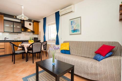 Gallery image of Apartment Maui in Malinska