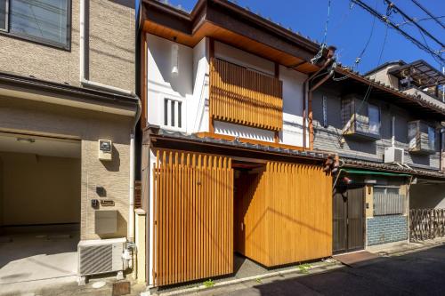 Tsukinowacho House