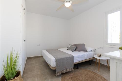 Postel nebo postele na pokoji v ubytování Chalet a 150m de la playa y piscina privada