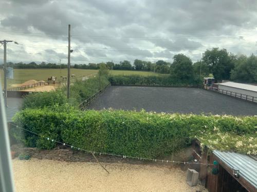 Foto dalla galleria di Old Gloucester Road farm bed and breakfast a Bristol