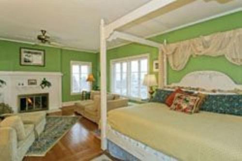 Ένα ή περισσότερα κρεβάτια σε δωμάτιο στο The Villa Bed & Breakfast