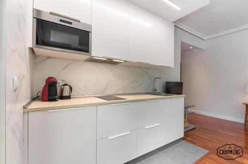 Paseo del Prado II - 1 bedroom apartment with terrace
