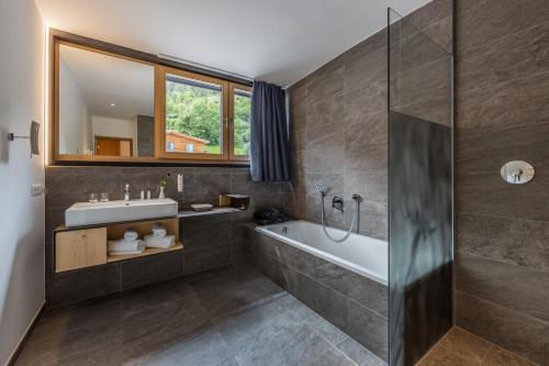 Maraias - Luxury Suites & Apartmentsにあるバスルーム