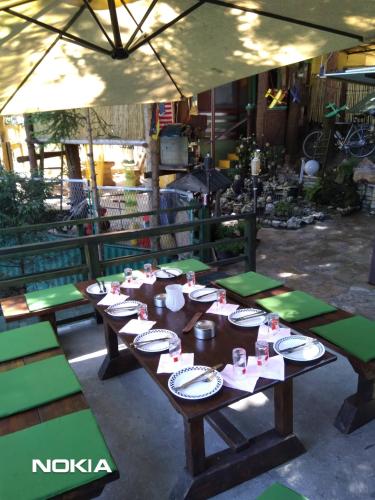 Restaurant o un lloc per menjar a tree house