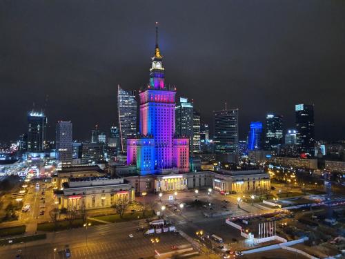 Vue générale sur Varsovie ou vue de la ville depuis l'appartement