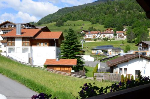 Gallery image of Edelweiss Chalet im Sommer inklusive Super Sommer Card in Ladis