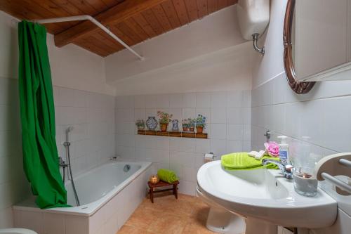 Casa La Palombara tesisinde bir banyo