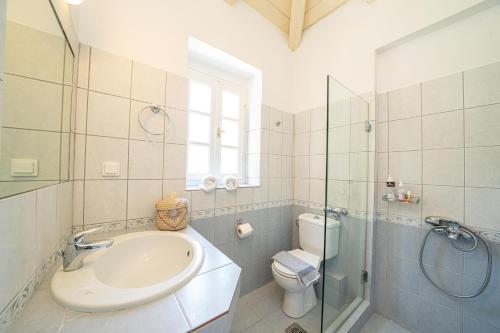 Ванная комната в Villa Pelagos