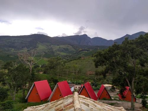 Vista general de una montaña o vista desde el campamento