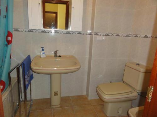 Kúpeľňa v ubytovaní Apartamento Playa Langosteira