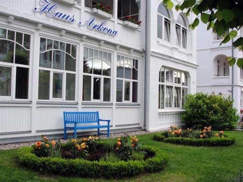 Taman di luar MyHome Ruegen - Haus Arkona
