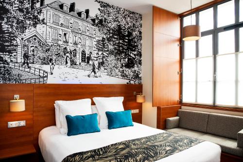 Un ou plusieurs lits dans un hébergement de l'établissement Best Western Plus Hôtel Colbert