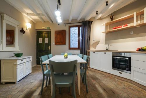 Deluxe Apartment Casa Flores with Sea View & Terrace