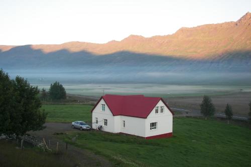 Gallery image of Skorrahestar in Neskaupstaður