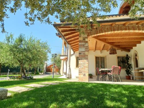 Gallery image of Le Zampolle B & B in Colà di Lazise