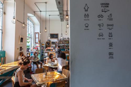 Imagen de la galería de Madama Hostel & Bistrot, en Milán