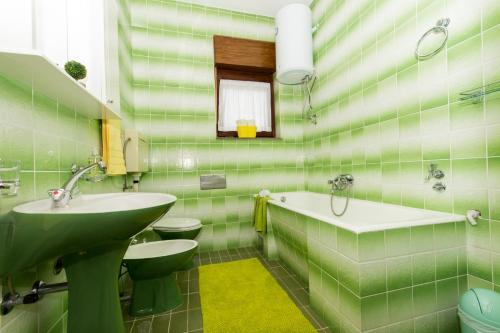 Kúpeľňa v ubytovaní Apartmani Mila A1 & A2 & 3