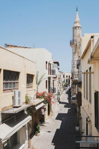 Home with Terrace in Heart of old Town of Chania