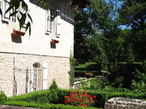 Gallery image of Hostellerie Restaurant Les Gorges de l'Aveyron in Bruniquel