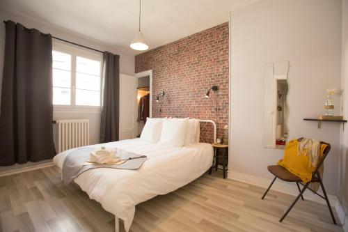 #LIndustrioChampetre Free Parking, Bien Situé, Spacieux, Proche Clinique
