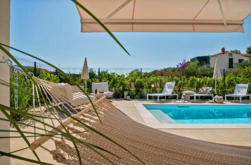 Marula holiday home - with heated pool