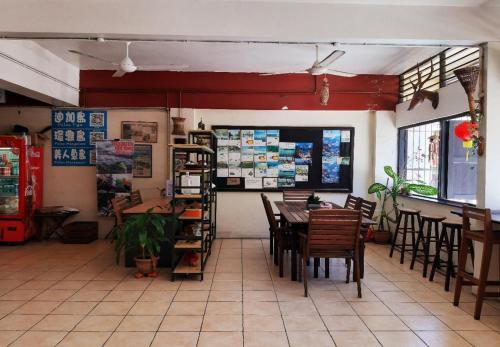 Restoran ili drugo mesto za obedovanje u objektu Akinabalu Youth Hostel