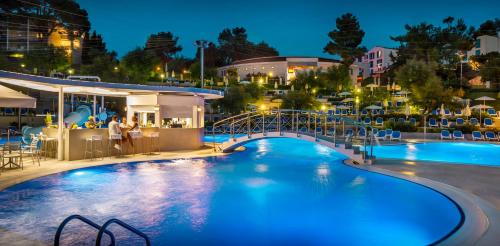 Bazen v nastanitvi oz. blizu nastanitve Maistra Select Pineta Hotel