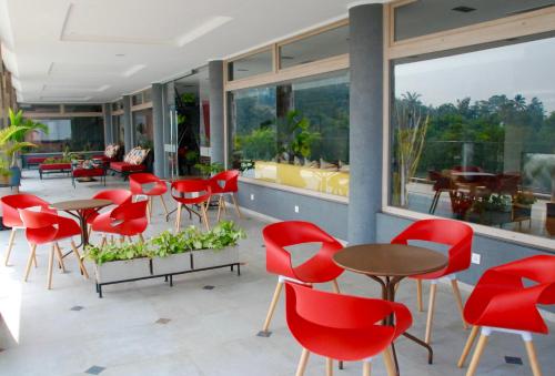 The lounge or bar area at Kiriri Garden Hotel