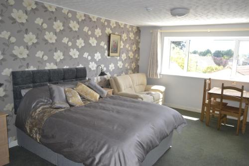 Gallery image of The Lawns Tea Room and B&B in Ashcott