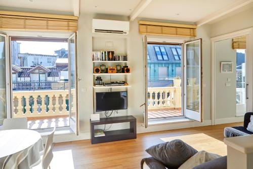 Prim Apartment by Basque Homes