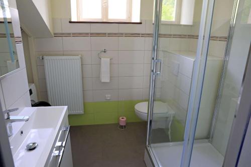 Um banheiro em Suite avec vue panoramique sur la Truyère