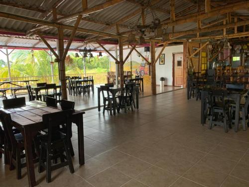 A restaurant or other place to eat at Finca Hotel la Manuela