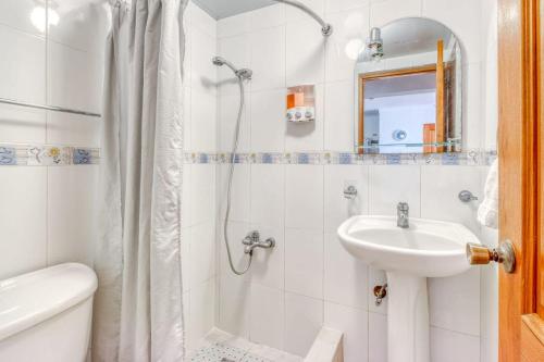 A bathroom at Marechiaro - Apartamento Vista Al Mar - Playa Juan Dolio