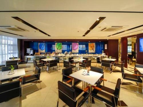 Restaurace v ubytování Jinjiang Inn Select Zibo Boshan Passenger Station Branch