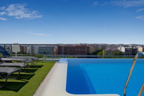 Bazén v ubytování Hotel Cordoba Center nebo v jeho okolí