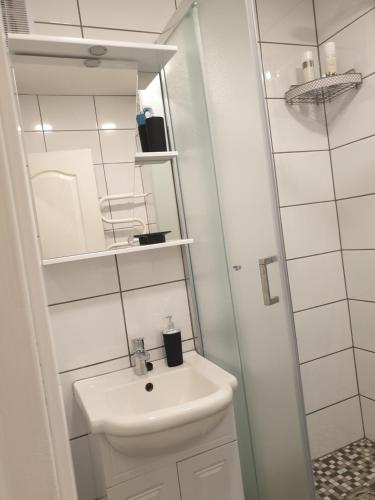 Kopalnica v nastanitvi Lima C