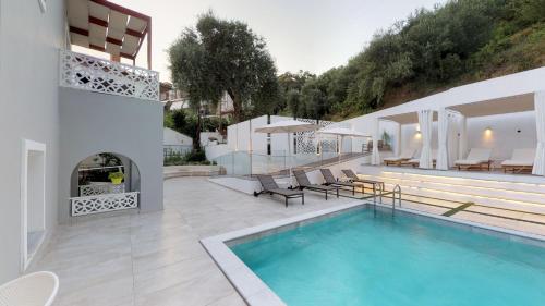 Theros Stylish Suites