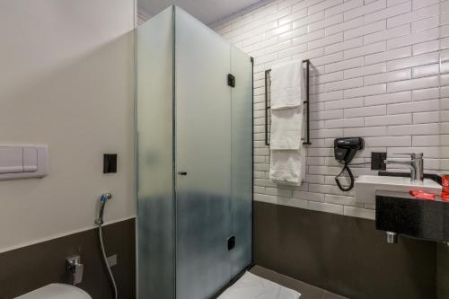 Bilik mandi di ibis Ribeirao Preto Vila do Golf