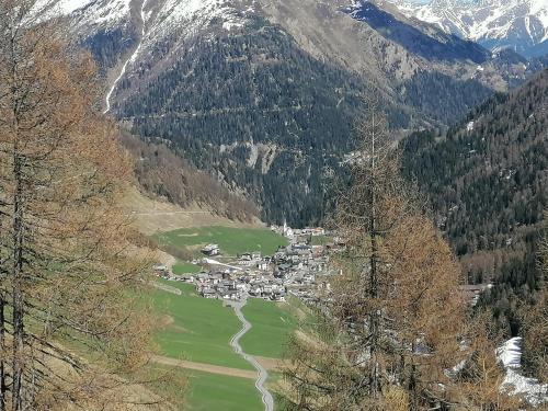 a small village in the middle of a mountain at Haus Viola in Samnaun
