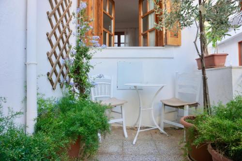 Crete Garden Apartments