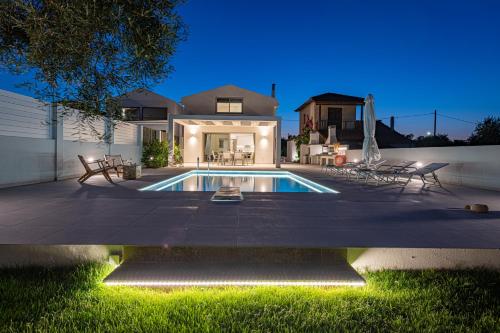 Kolam renang di atau dekat dengan Stelle Mare Villa