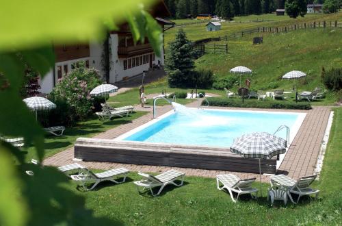 Bazén v ubytování Landhaus St. Georg nebo v jeho okolí