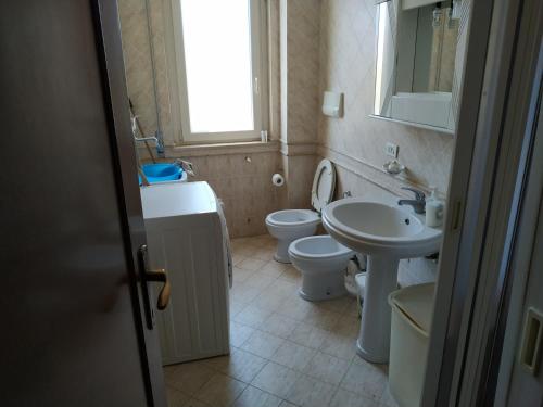 A bathroom at Scorcio sul Mare