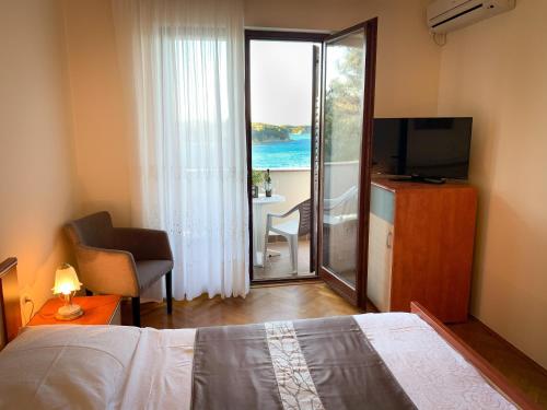 Gallery image of Apartements and rooms next to the Sea - Belveder Rab Sea and Sunset wiew in Rab