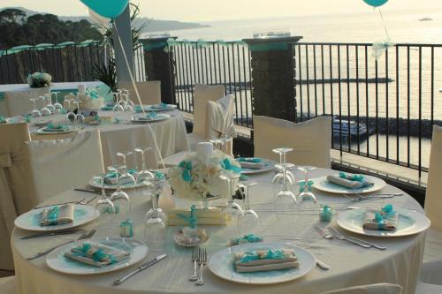 Balkoni atau teres di HR Hotel & Spa